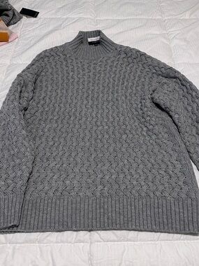ELOQUII Women’s Gray Cable Knit Sweater